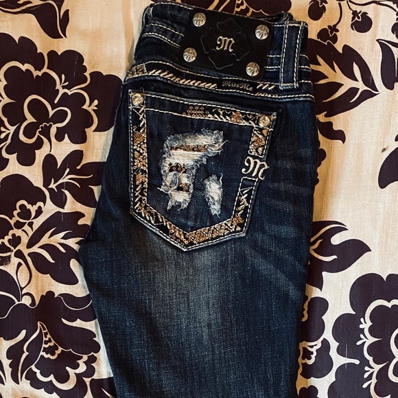 EUC! Miss Me cropped jeans, size 25 - Picture 2 of 7